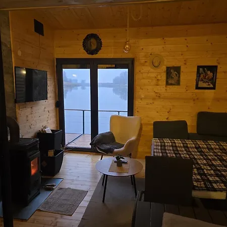 Båthotell Vikendica Kendjija, Splav Cunamiii Sombor