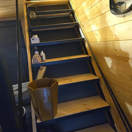 Vikendica Kendjija, Splav Cunamiii Tekne