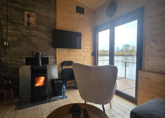 Båthotell Vikendica Kendjija, Splav Cunamiii